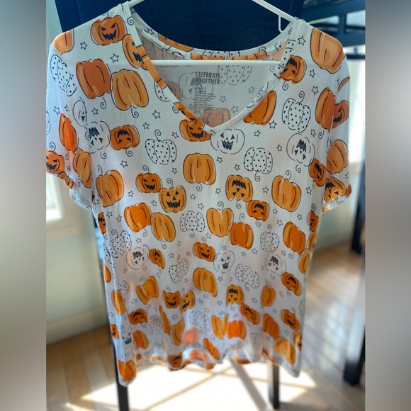 Celebrate Together Tops - NWOT Celebrate Together Womens Halloween top
